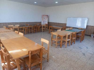 سالن مطالعه خواهران